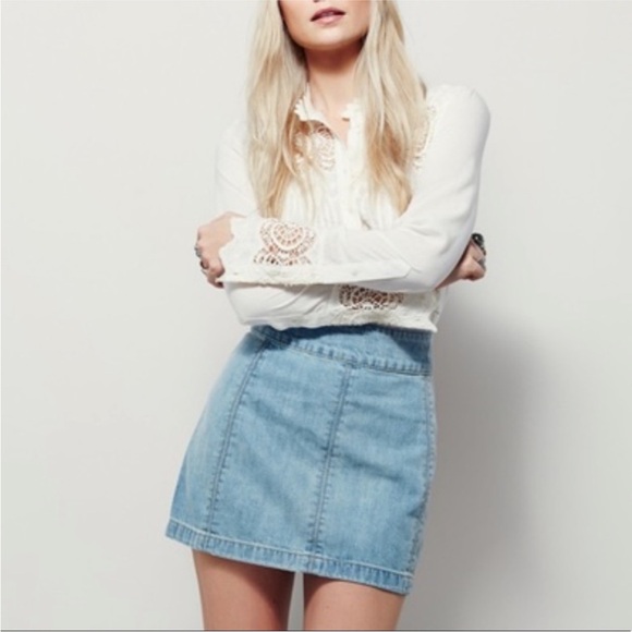 Free People Dresses & Skirts - Free People Zip To It Beta Wash Denim Mini Skirt